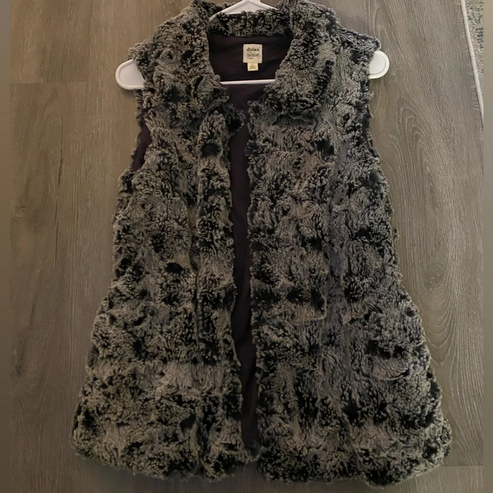 Dylan furry vest - Picture 2 of 4